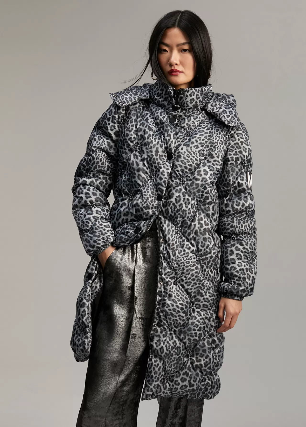 Lola Casademunt Anorak acolchado animal print GRIS-NEGRO Flash Sale