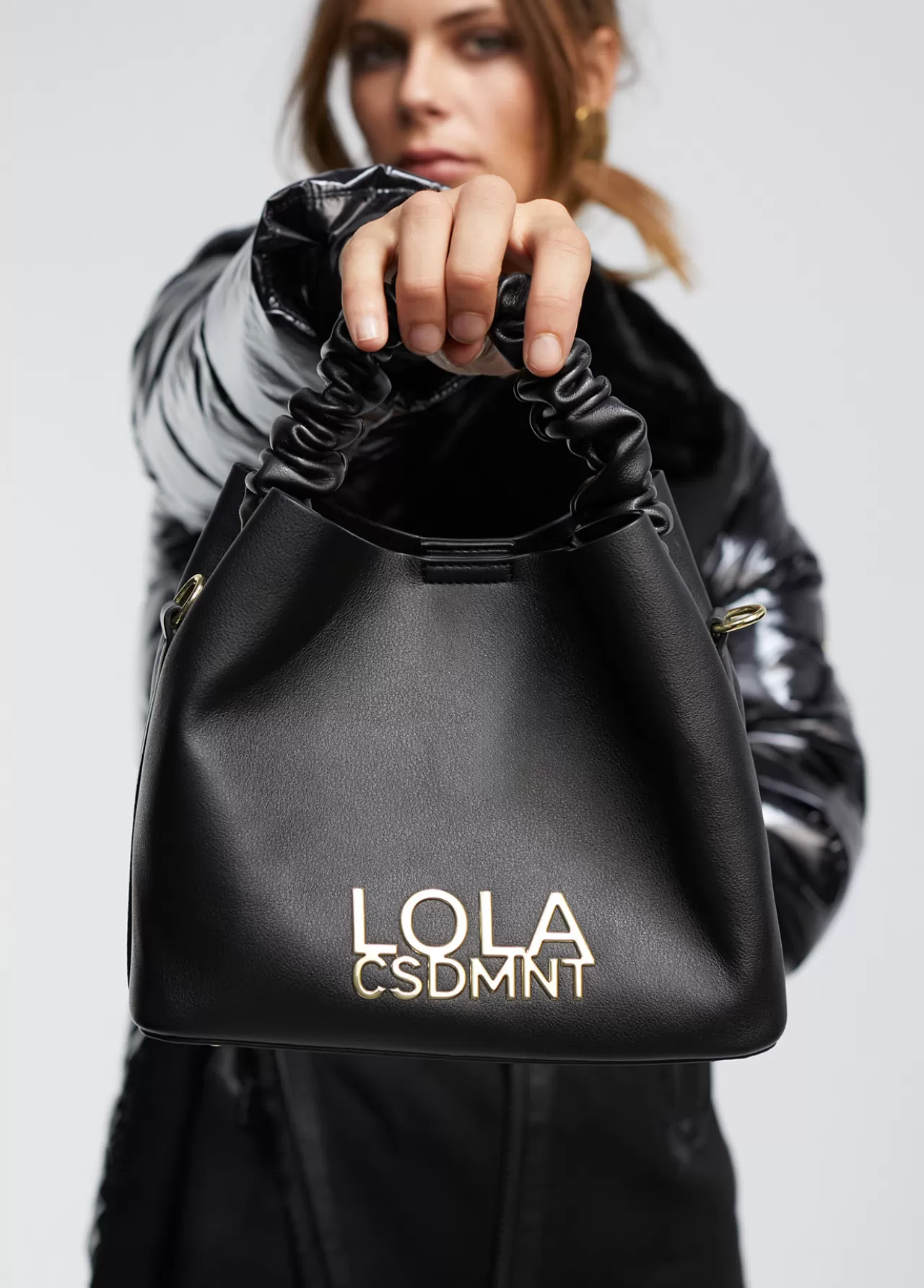 Lola Casademunt Bandolera con asa fruncida NEGRO Online