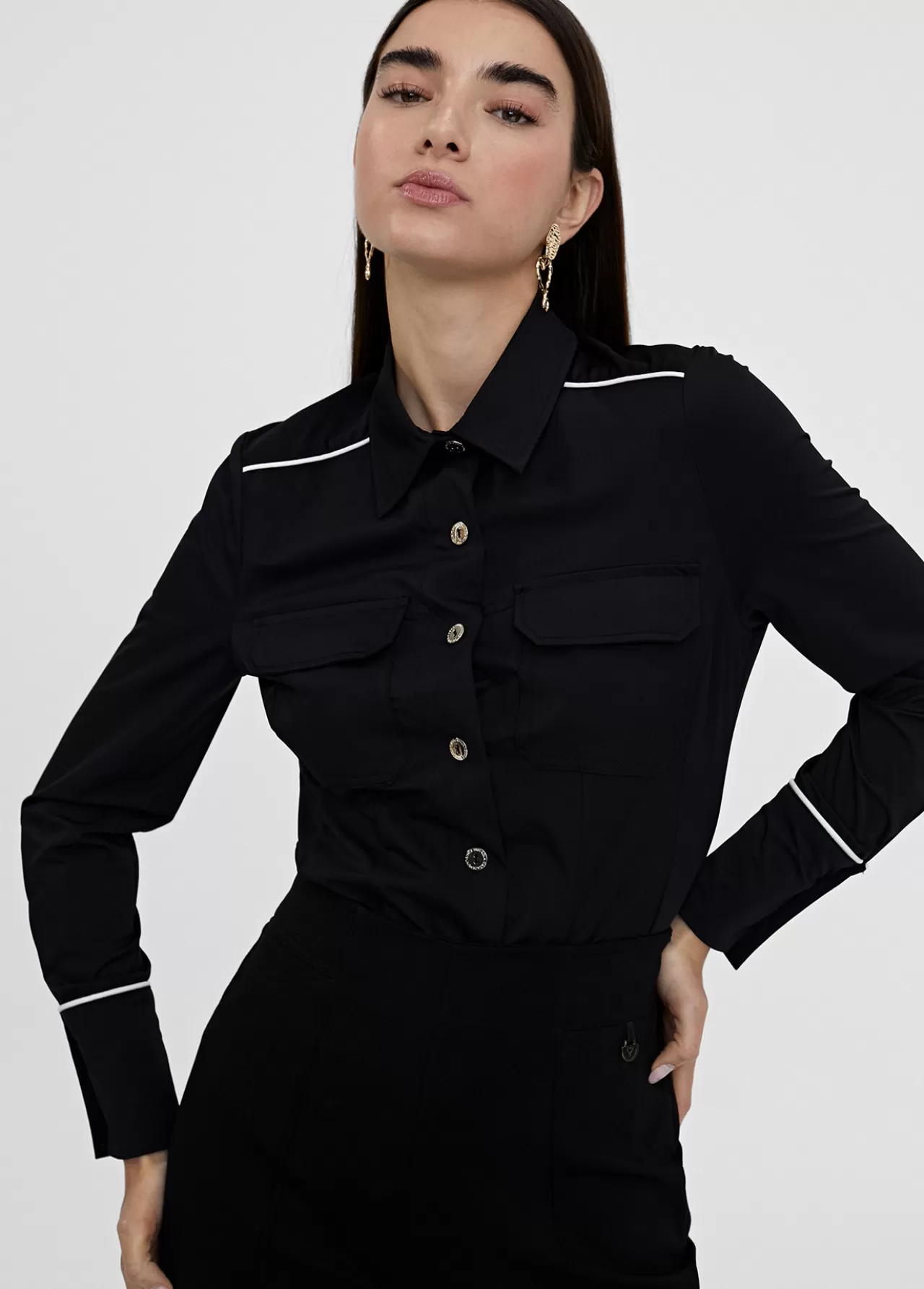 Lola Casademunt Camisa strech con vivo contraste NEGRO Best