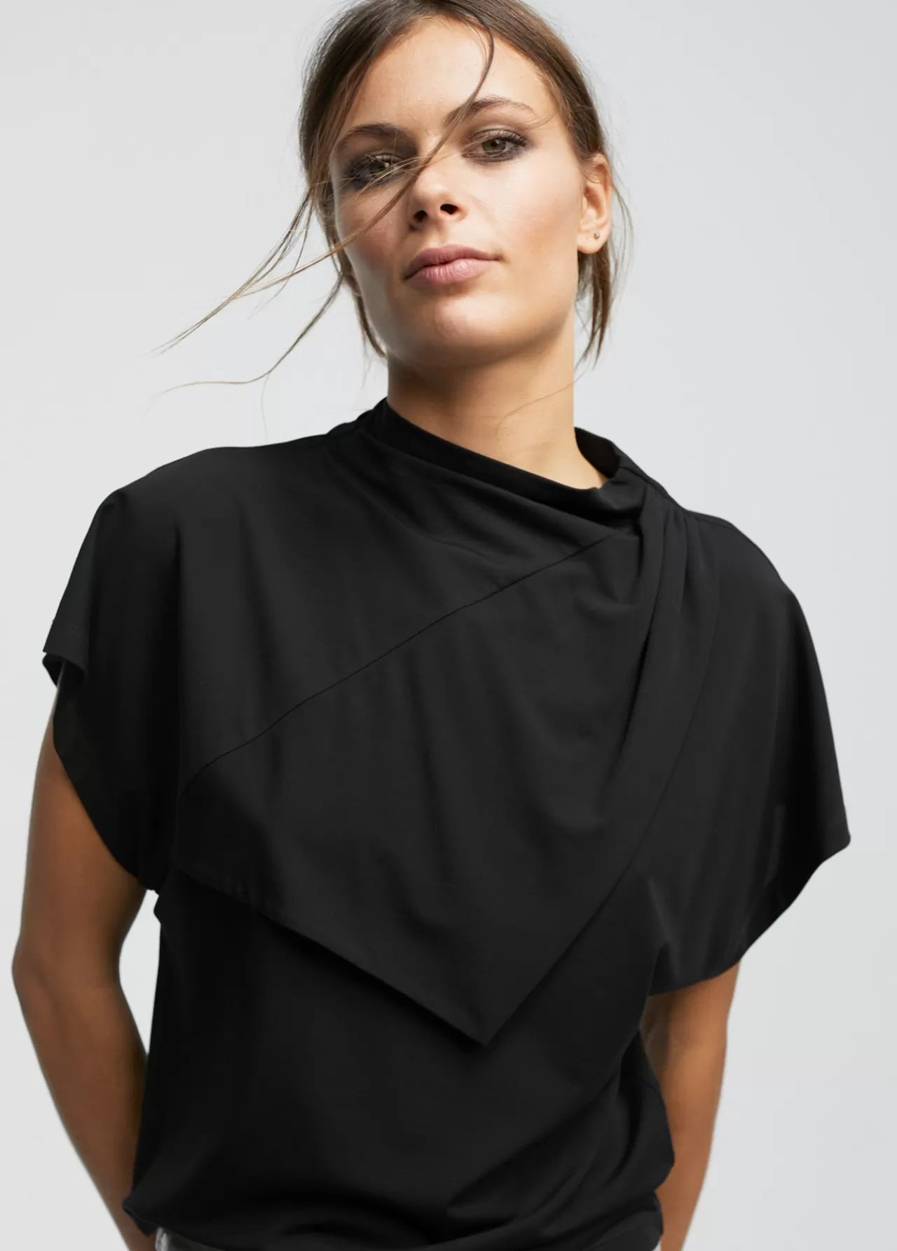 Lola Casademunt Camiseta cuello perkins NEGRO Shop