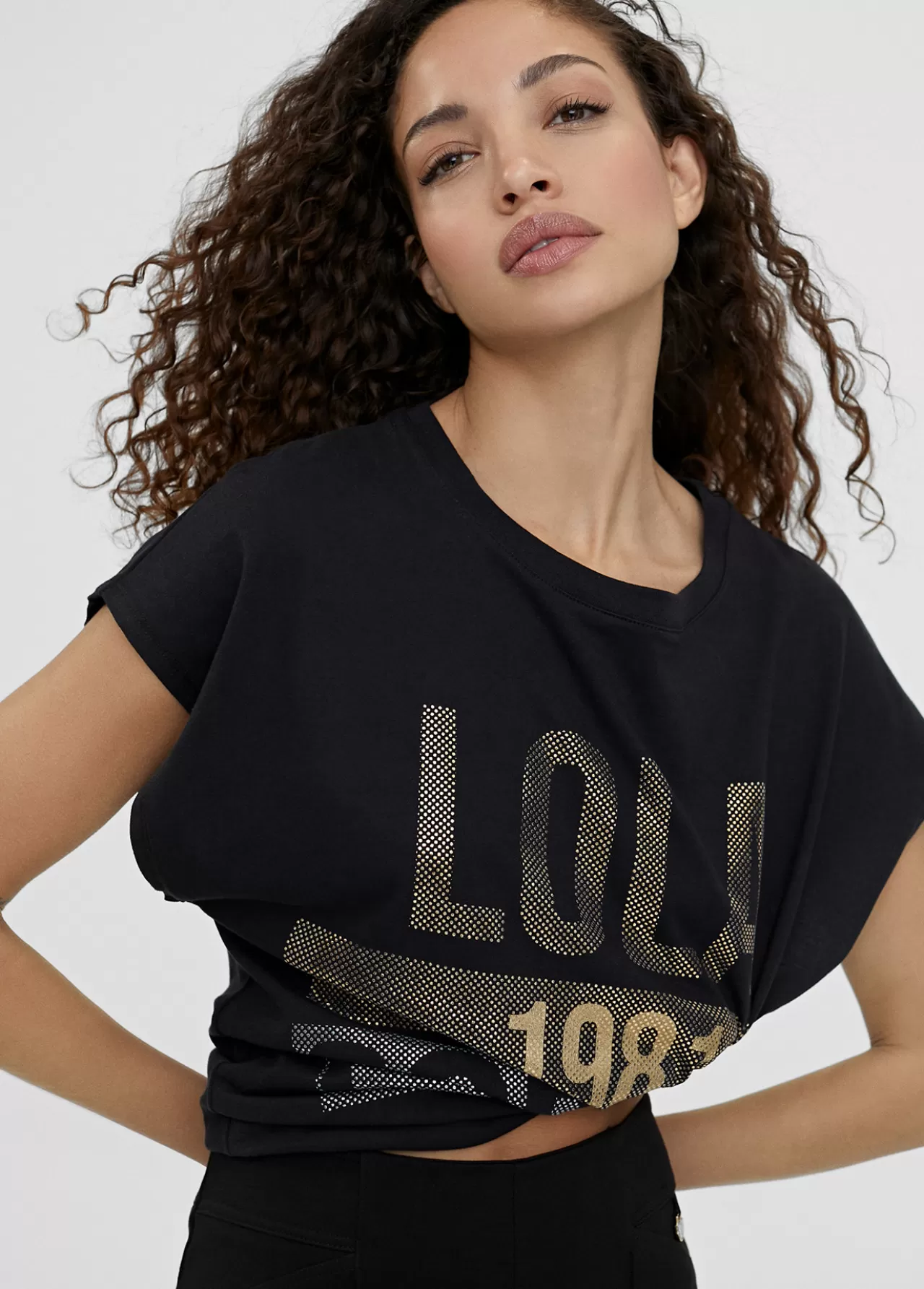 Lola Casademunt Camiseta posicionado frontal NEGRO Clearance