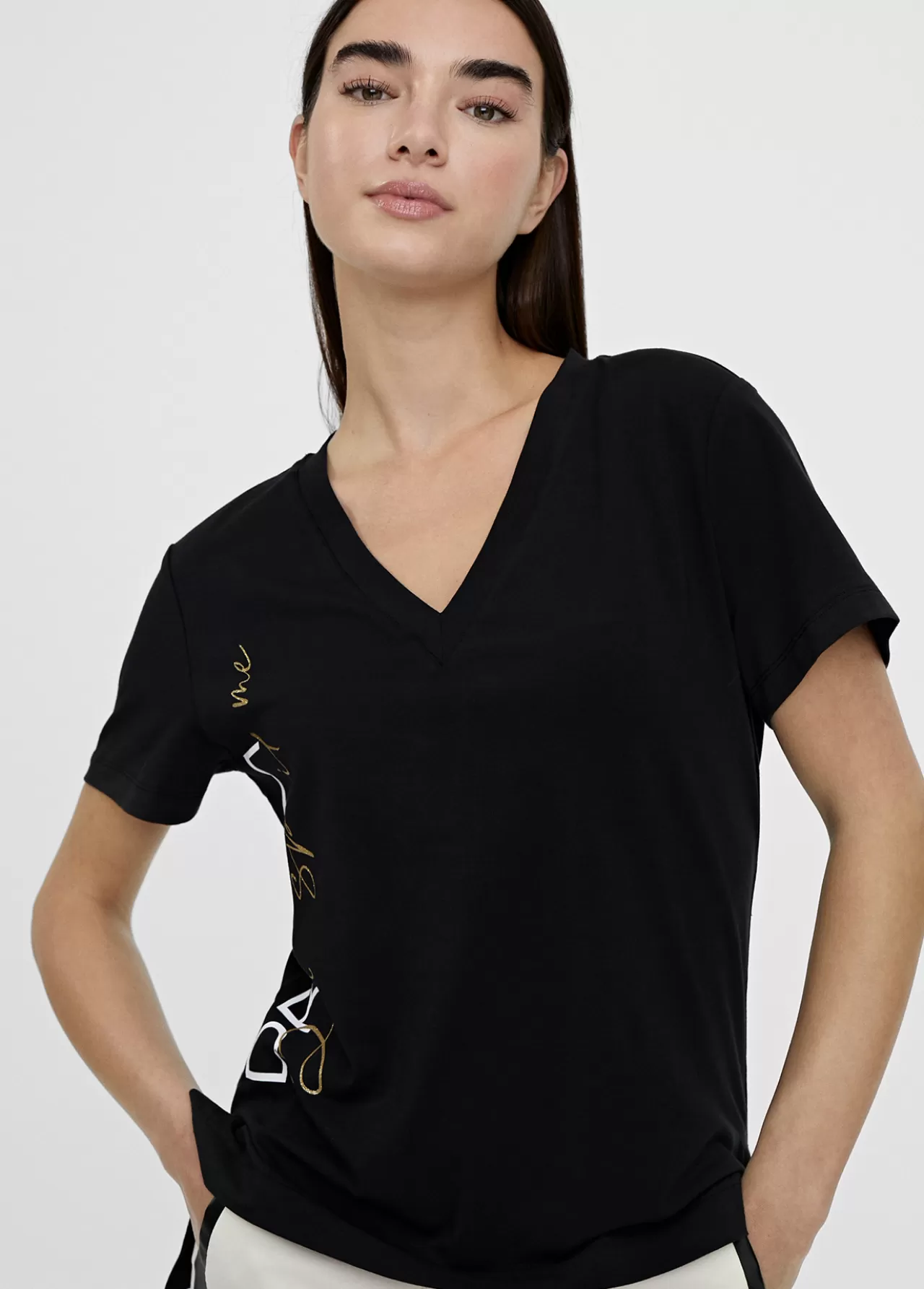 Lola Casademunt Camiseta posicionado letras NEGRO Fashion