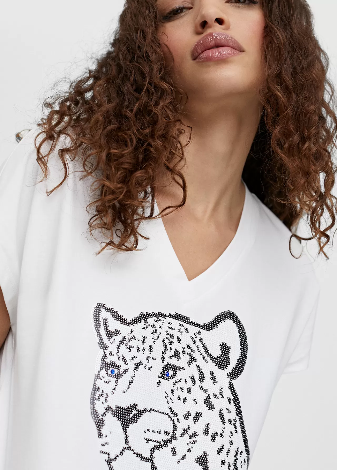 Lola Casademunt Camiseta posicionado trigre BLANCO New