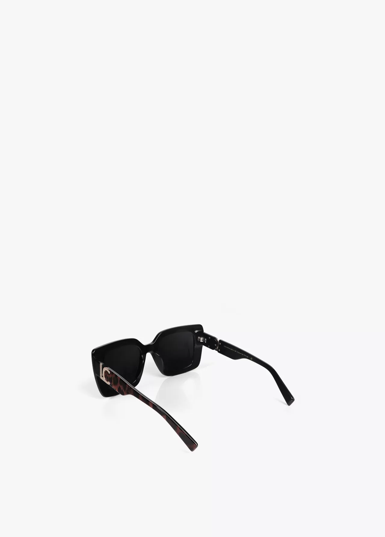 Lola Casademunt Gafas de sol fabricadas en acetato con forma cuadrada. Varillas personalizadas. NEGRO-MARRON Fashion
