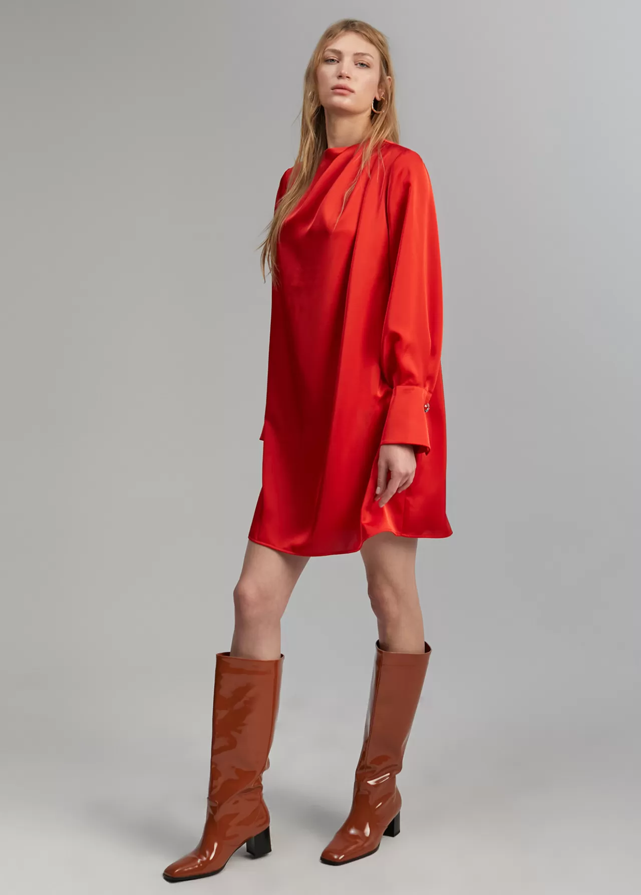 Lola Casademunt Vestido corto satinado ROJO Cheap